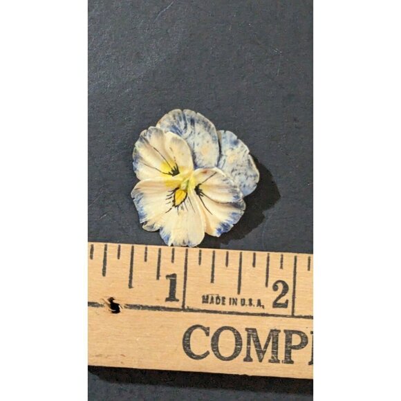 Vintage Antique  Pansy flower brooch pin  Estate C clasp yellow blue celluloid? - Picture 5 of 8